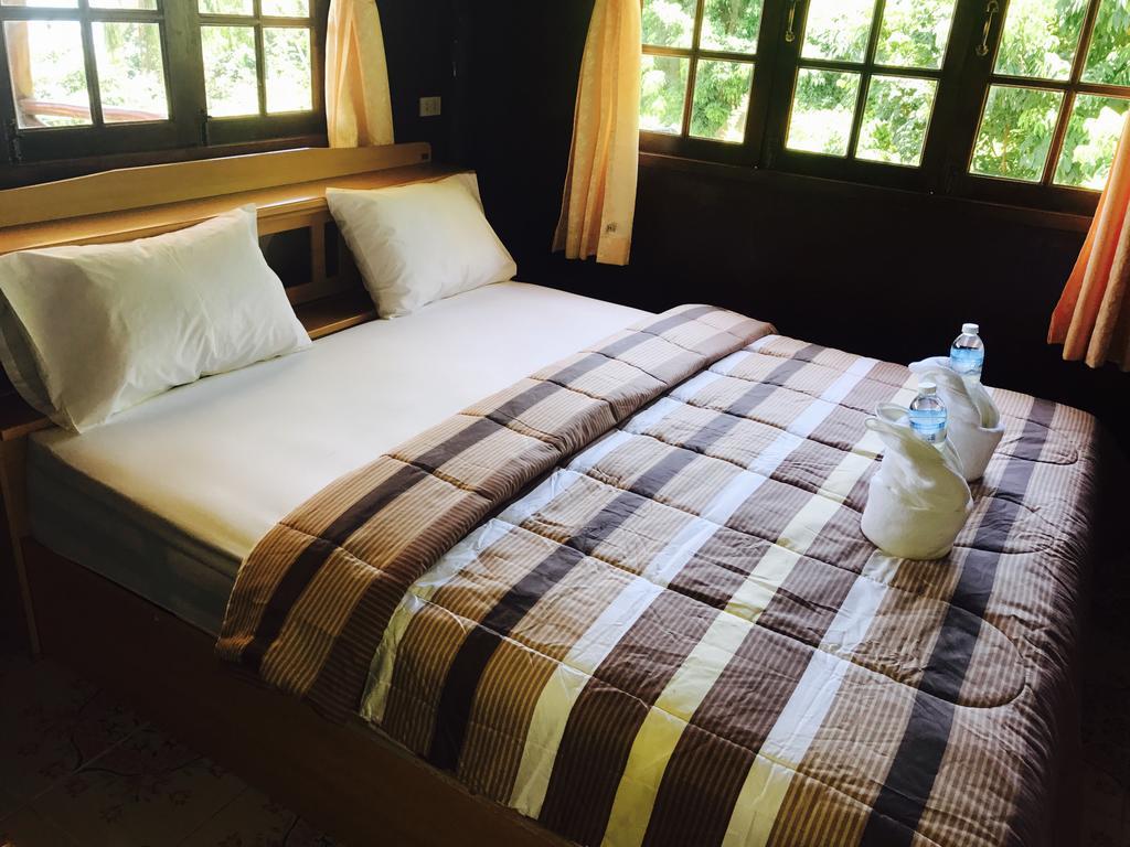 Sunyo Garden Guesthouse Baan Tai Exterior photo